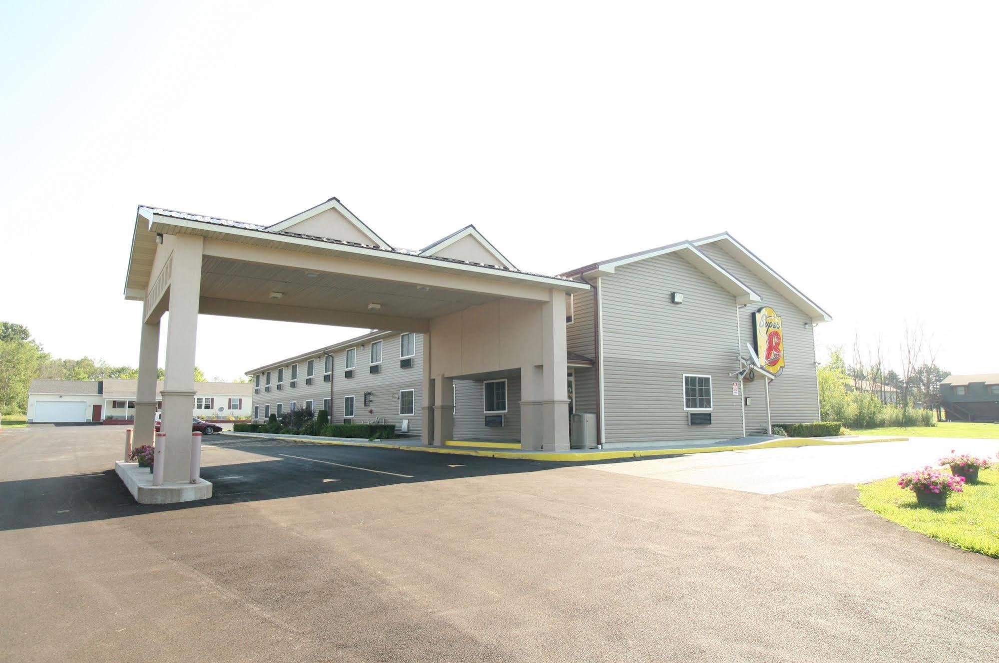 Super 8 By Wyndham Pulaski Esterno foto