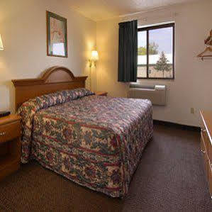 Super 8 By Wyndham Pulaski Esterno foto